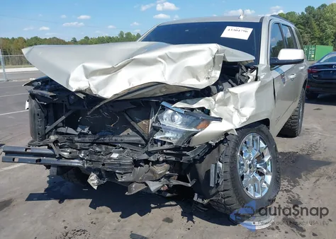 2015 Chevrolet Tahoe Lt z USA, uszkodzony, nr VIN 1GNSKBKC4FR641220